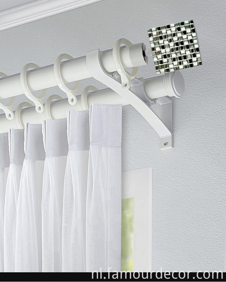 Mosaic Square finial window deco